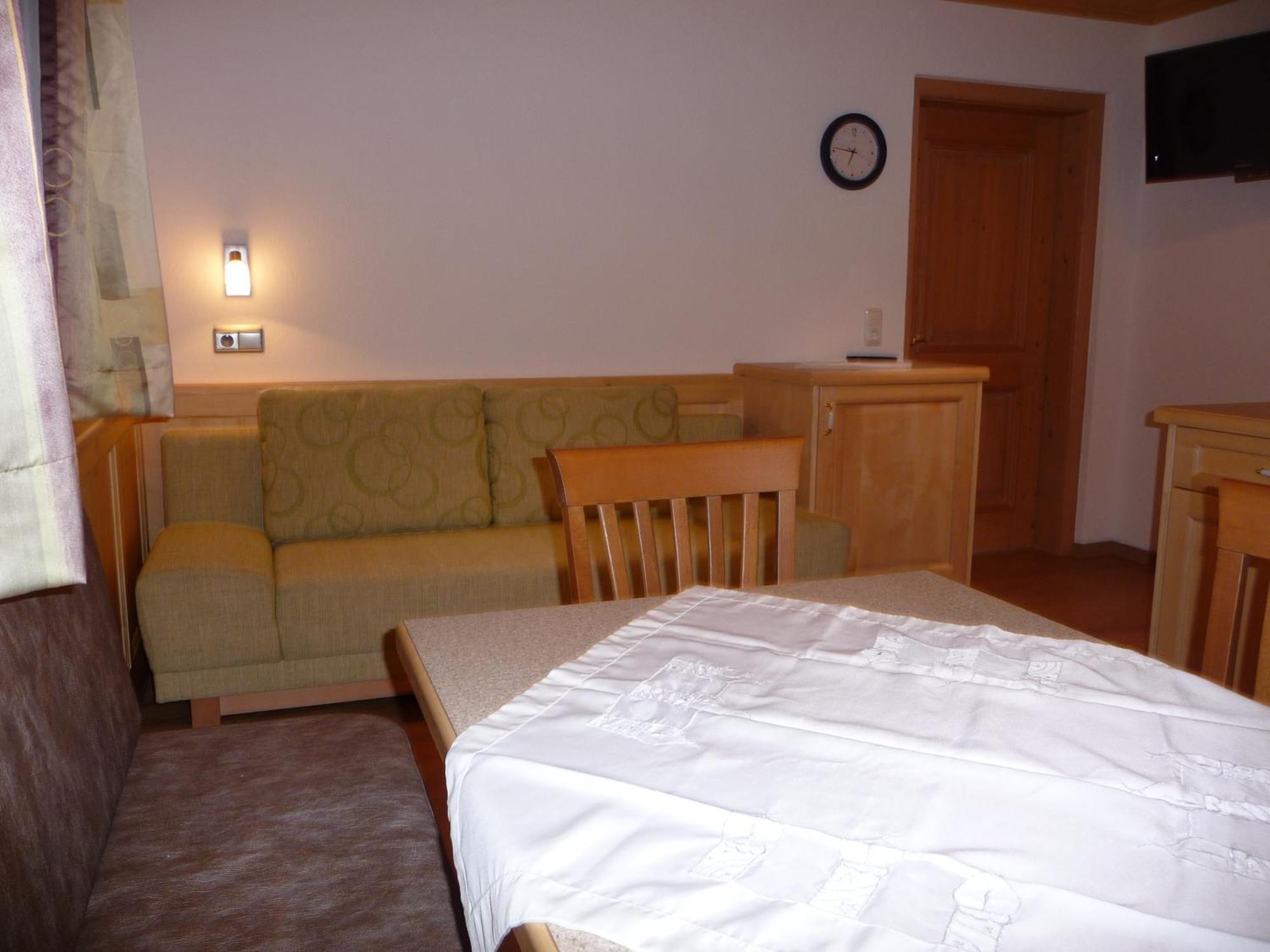 Apartmenthaus Gutwenger อินเนอร์ฟิลล์กราเท็น ภายนอก รูปภาพ